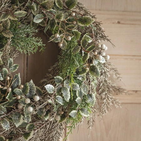 40cm Champagne Wreath with Berries - image 2