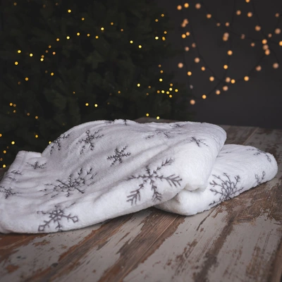 Coral Fleece Snowflake Throw - image 2