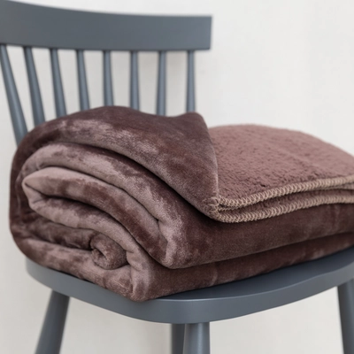 Creative Gardens Cosy Throw - Coffee - image 2