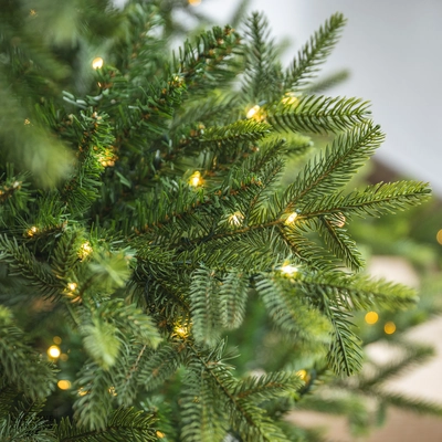 Everlands 7ft Pre-Lit Nordman Fir Christmas Tree 400 LED - image 2