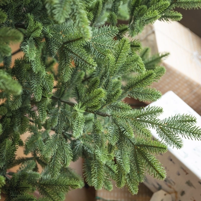 Everlands 7ft Rossland Fir Christmas Tree - image 4