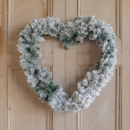 Everlands Snowy Heart Wreath 50cm - image 1