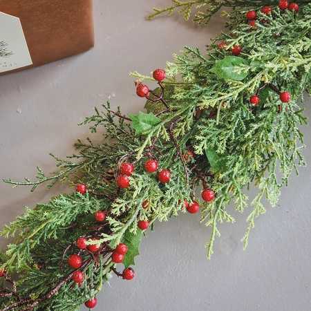 Garland with Berries & Pinecones 180cm - image 2