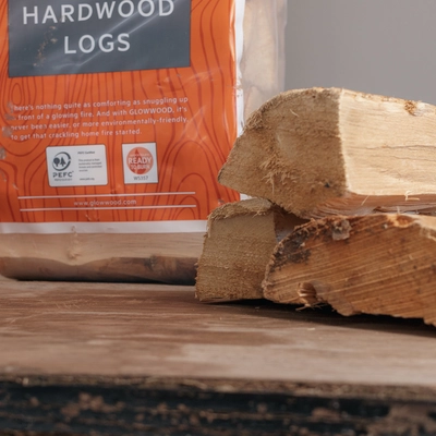 Glow Wood Kiln Dried Hardwood Logs - 14Kg Mega Bag - image 5