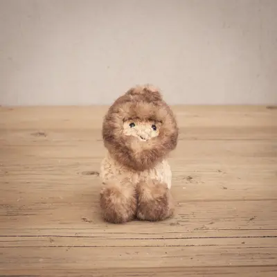 Jelly Cat Amuseables Peanut Yeti Outfit