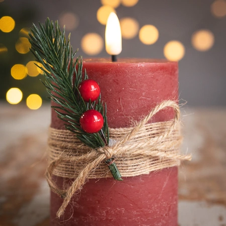 LED Red Candle with Leaf Décor 13cm - Warm White - image 2