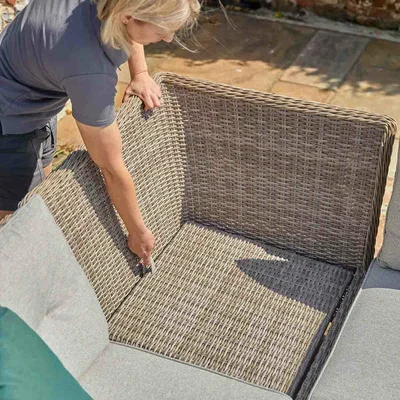 Leisuregrow St Tropez Rectangular Modular Dining Set - image 4