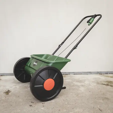 Miracle-Gro Drop Spreader