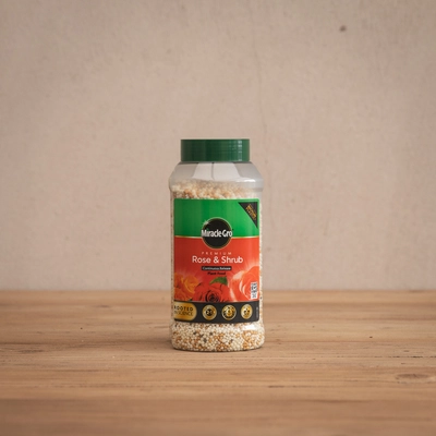 Miracle-Gro Rose Plant Food Continuous Release 900g