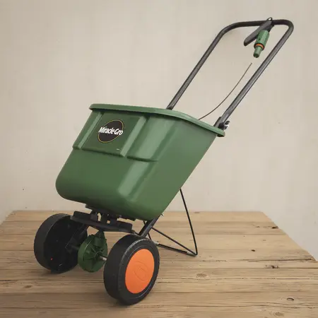 Miracle-Gro Rotary Spreader