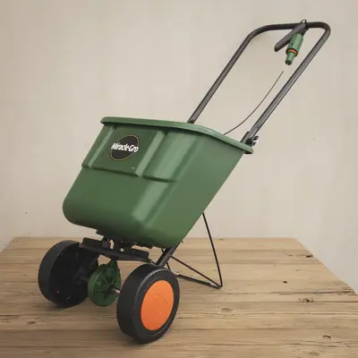 Miracle-Gro Rotary Spreader