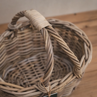 Picnic Basket with High Handle - image 4