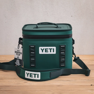 YETI Hopper Flip 12 - Black Forest Green
