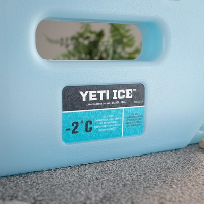 YETI Ice 4Lb - image 3