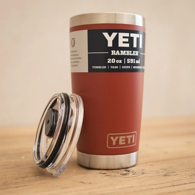 YETI Rambler 20 Oz Tumbler - Stag Red