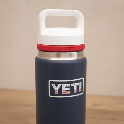 YETI Rambler 26 Oz Bottle - Navy/Red Summer Anthem