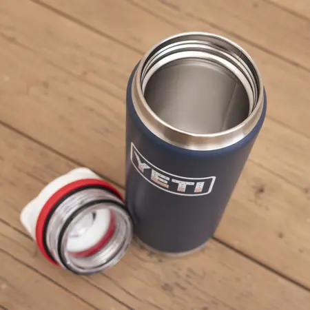 YETI Rambler 26 Oz Bottle - Navy/Red Summer Anthem