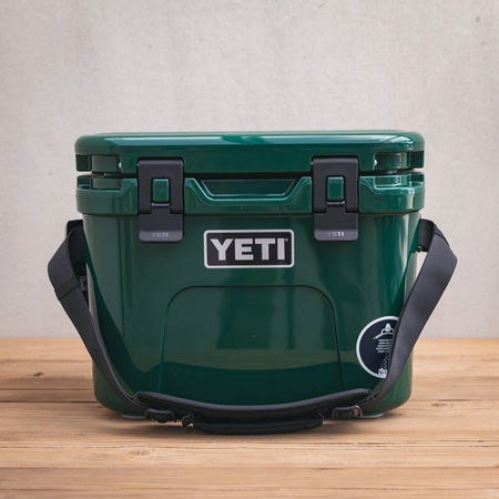 YETI Roadie 15 - Black Forest Green - image 1