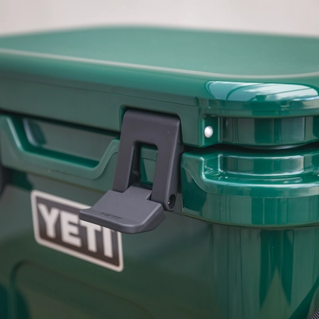 YETI Roadie 15 - Black Forest Green - image 4