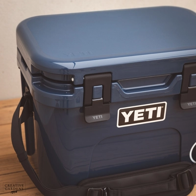 YETI Roadie 15 - Navy - image 3