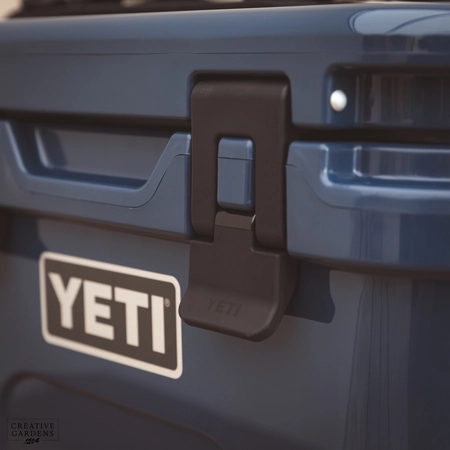 YETI Roadie 15 - Navy - image 6