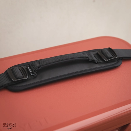 YETI Roadie 15 - Stag Red - image 3