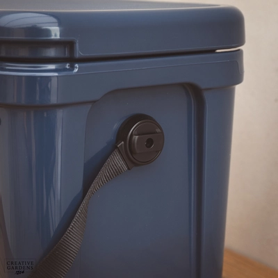 YETI Roadie 24 - Navy - image 6