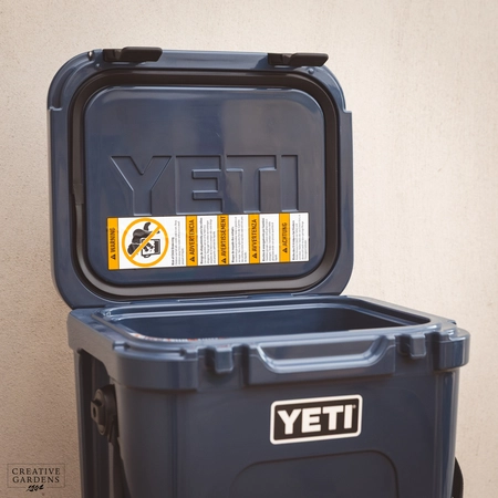 YETI Roadie 24 - Navy - image 9