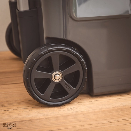 YETI Roadie 32 - Charcoal - image 4