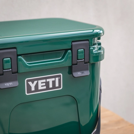 YETI Roadies 24 - Black Forest Green - image 2