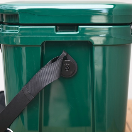 YETI Roadies 24 - Black Forest Green - image 3