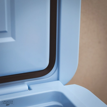 YETI Tundra 45 - Big Sky Blue - image 5