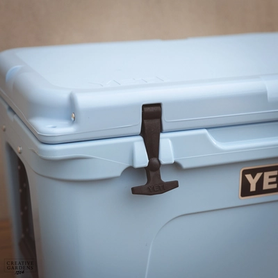 YETI Tundra 45 - Big Sky Blue - image 7