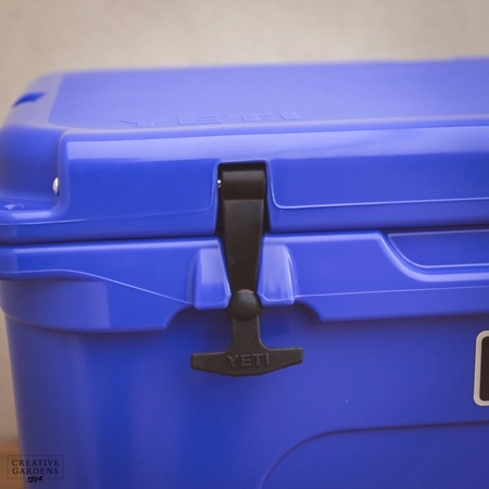 YETI Tundra 45 - Ultra Marine Violet - image 7