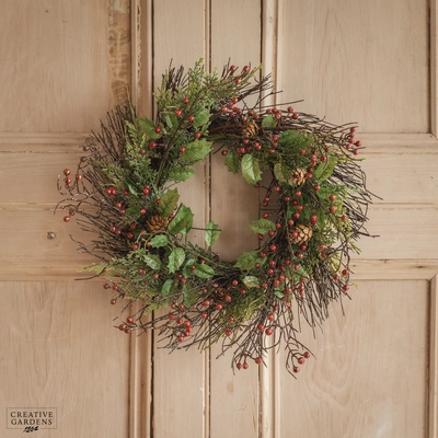 40cm Wreath with Berries & Pinecones